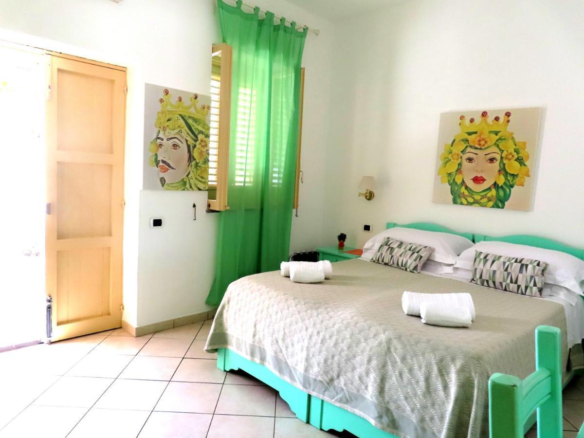 Stromboli Central Family Apartment - 3 Double Rooms Extérieur photo
